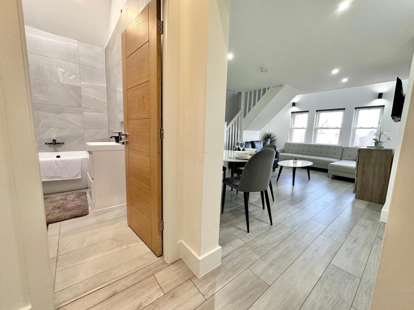 Luxury Duplex City Centre Apartment Leeds  Esterno foto